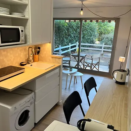 En Bord De Apartment Antibes