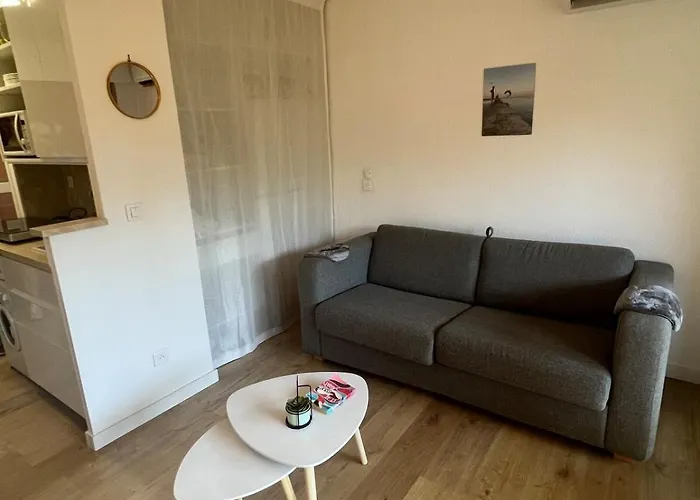 En Bord De Lejlighed