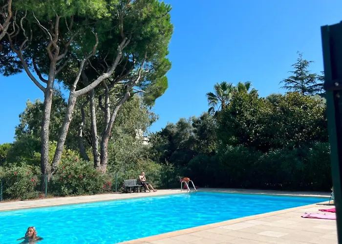 En Bord De Lejlighed *